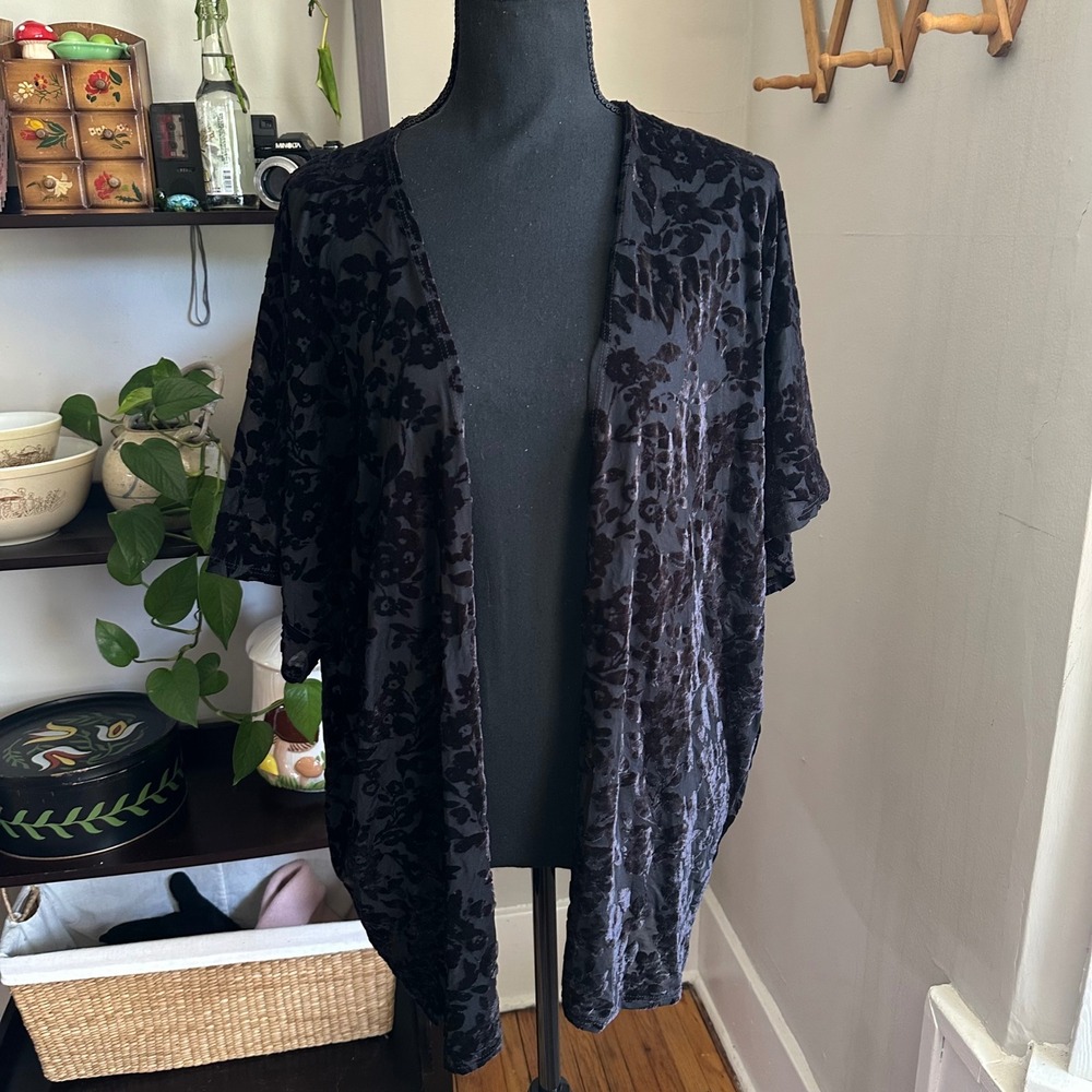 Snap Black‎ Burnout Velvet Floral Kimono Cardigan Whimsigoth Sheer Mesh Medium